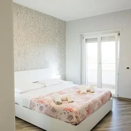 Odissea Luxury * Naples